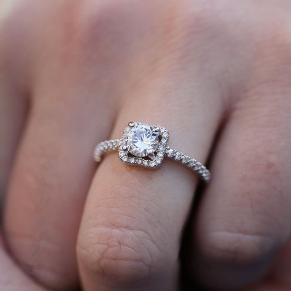 💥 Dainty Pure Round Zircon Square Dazzling Thin Rings for Women, EVGG1577 - Picture 4 of 7